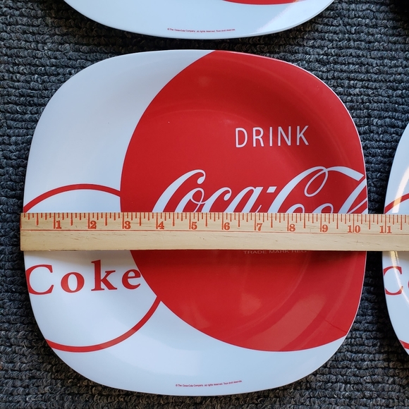 Set of 4 Coca Cola Large Plastic Plates Dishes by Gibson Vintage Collectibles - Picture 2 of 9